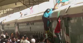 ঈদের ছুটি শেষে রাজধানীমুখী মানুষ, যাত্রাপথে ভোগান্তি